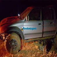 Colisão frontal entre camionete e moto deixa um morto e outro em estado grave