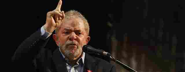 Lula é condenado a 9 anos e meio de cadeia