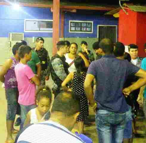 Sintero questiona forte aparato da PM e uso de gás de pimenta em reunião de escola