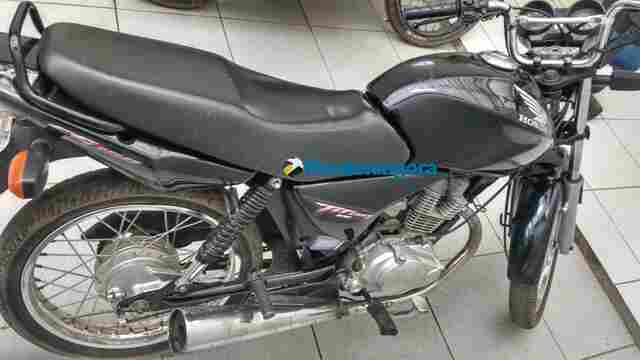 Jovem é preso com motocicleta roubada e placa adulterada na Zona Leste da capital