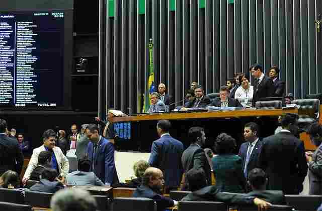 Câmara divulga detalhes da votação da denúncia contra Temer em plenário