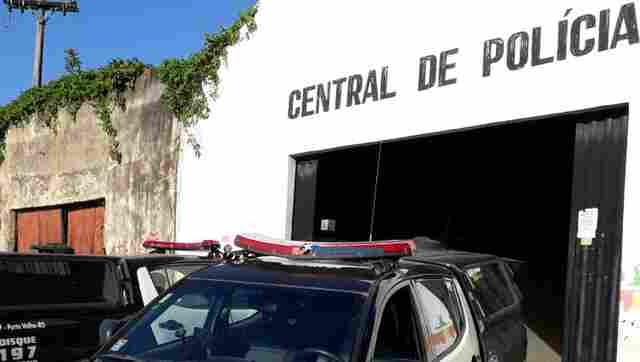 Jovens são presos com produtos furtados de obra na Zona Leste