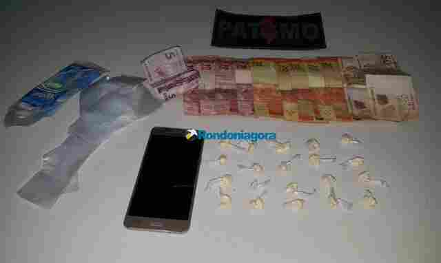 Homem é preso com várias porções de cocaína na Zona Leste