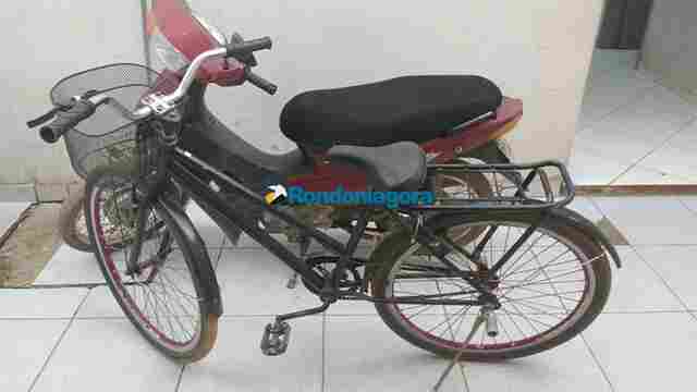 Dupla é presa com motocicleta roubada no Bairro Lagoa, Zona Leste da Capital