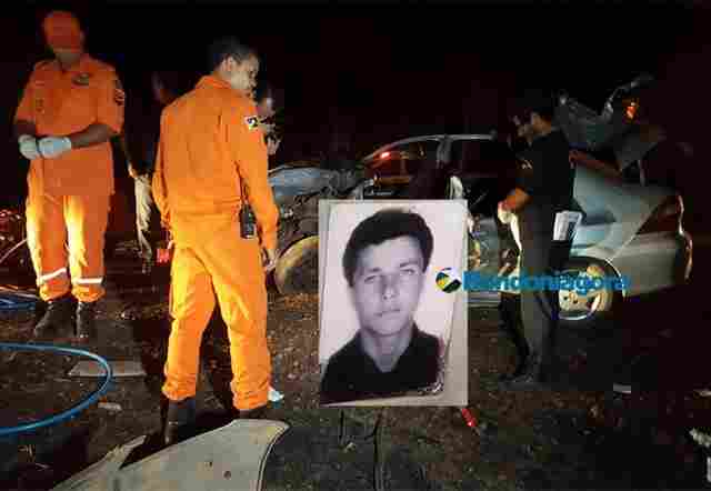 Vídeo: Homem morre em acidente de trânsito na BR-319 após sair da igreja; dois ficam feridos