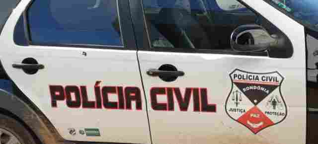 Homem chega em casa embriagado, desliga TV e agride esposa com tijolada