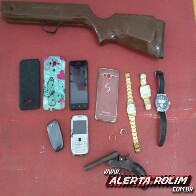 PM prende suspeito de assalto a residência e recupera objetos da vítima