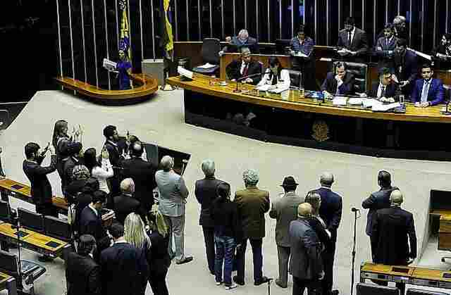Siga ao vivo a sessão da Câmara Federal que analisa denúncia contra o presidente Temer