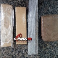 Após denúncias, PM apreende quase dois quilos de maconha, armas e munições