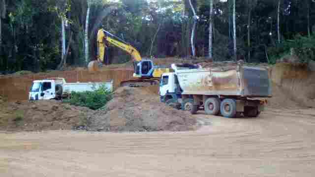 Prefeitura inicia recuperação de estradas vicinais em Extrema