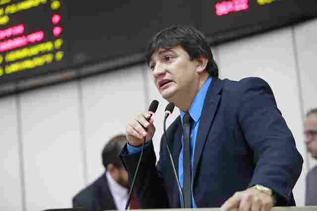 Cleiton Roque parabeniza Governo do Estado pela conclusão das obras do Instituto Técnico Abaitará