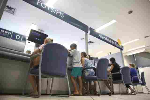 Trabalhadores receberão até o final de agosto parte do lucro do FGTS