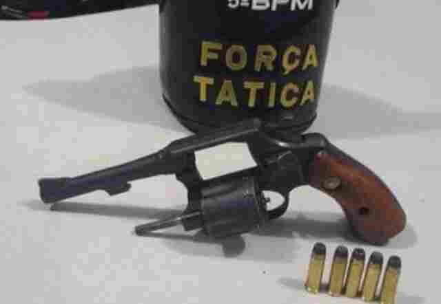 Assaltantes amarram família e ameaçam matar vítima na frente do filho de 3 anos em Porto Velho