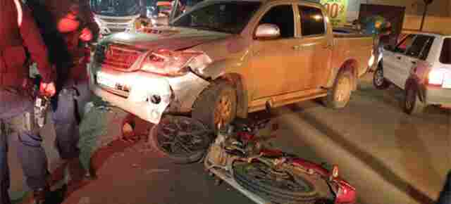 Grave acidente entre camionete e moto deixa vítima com fratura