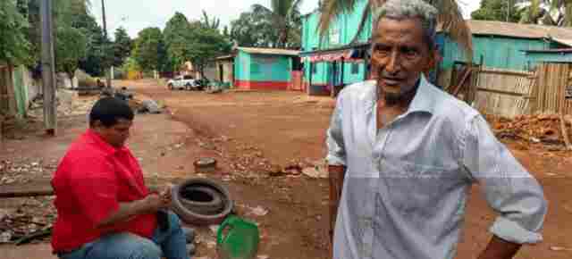 Ex-analfabeto com 8 filhos já cedeu a casa no lixão para ser usada como escola para comunidade
