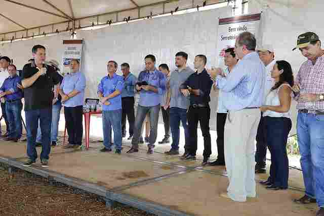Maurão de Carvalho prestigia dia de campo com foco na produção leiteira