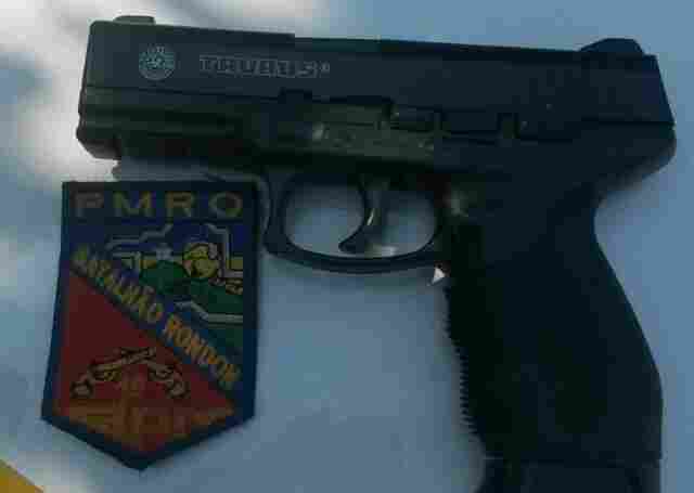 Dupla tenta assaltar mercado e é flagrada por guarnição da PM