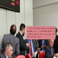 Após pressões e explicações inverídicas, deputados desistem do vergonhoso auxílio banquete de R$ 6 mil por mês