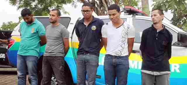 Polícia prende quadrilha e liberta família de gerente de banco que estava em cativeiro