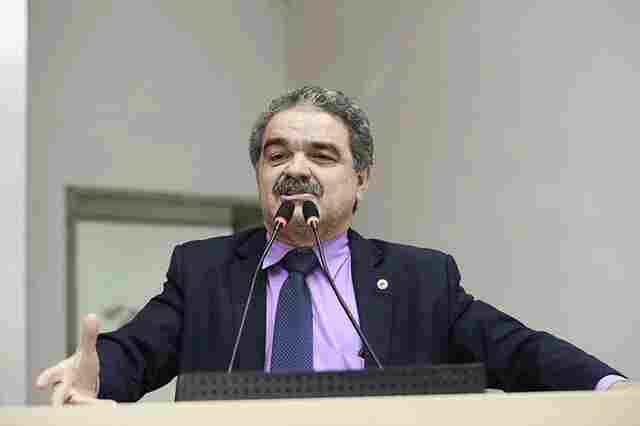 Aélcio da TV requer entrega de Voto de Louvor à Escola Nossa Senhora das Graças