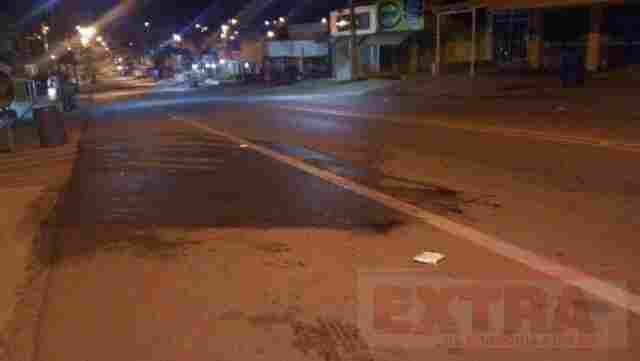 Jovem é esfaqueado em briga de bar