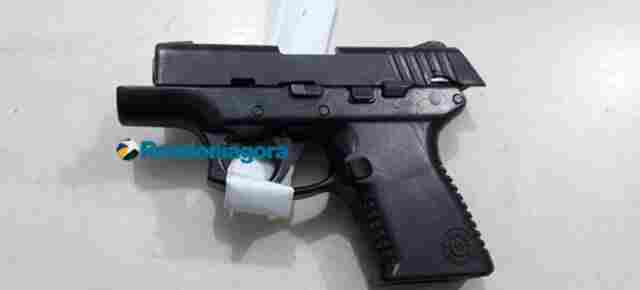 Policial militar agride esposa com coronhada durante briga por ciúmes