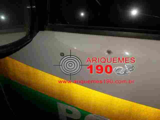 Viatura da PM é alvejada por tiros enquanto seguia para atender ocorrência