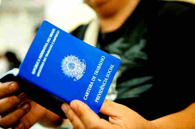 Mais de 40 vagas de emprego são oferecidas no Sine da capital