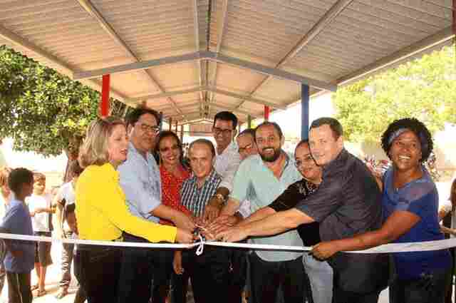 Laerte Gomes garante reforma e passarela à Escola Inácio de Loyola em Nova Londrina