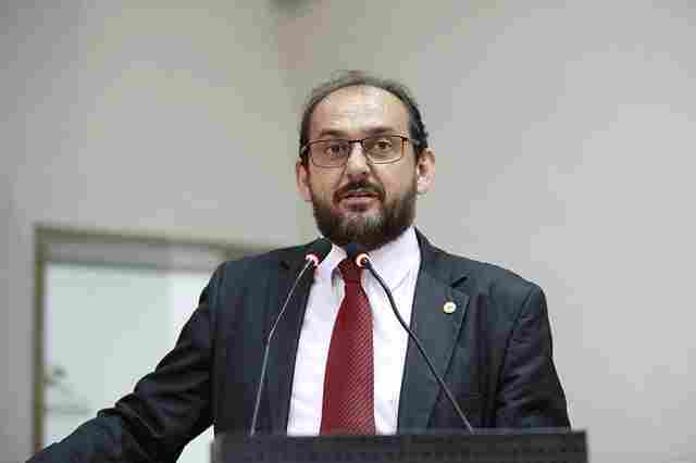 Deputado Laerte pede melhorias para a educação e aeroporto em Ji-Paraná