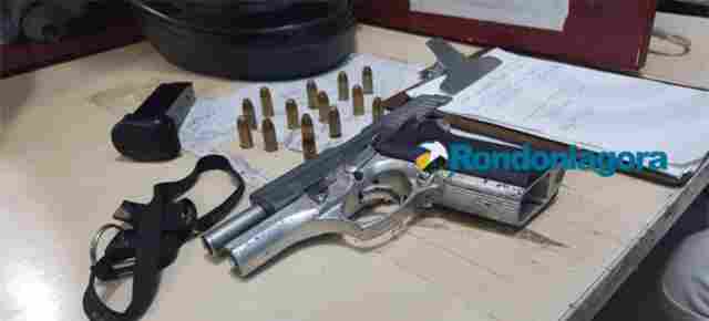 Fugindo da polícia, dupla suspeita de roubos invade lava à jato e é agredida