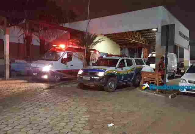 Criança é atingida por bala perdida dentro de carro em movimento em Porto Velho