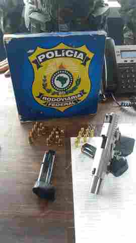 PRF prende homem com arma e sem porte