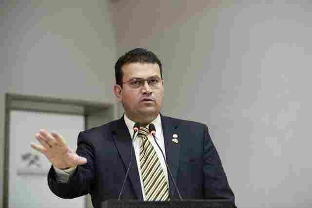 Ezequiel Júnior registra indignação com qualidade de fornecimento de energia em Machadinho