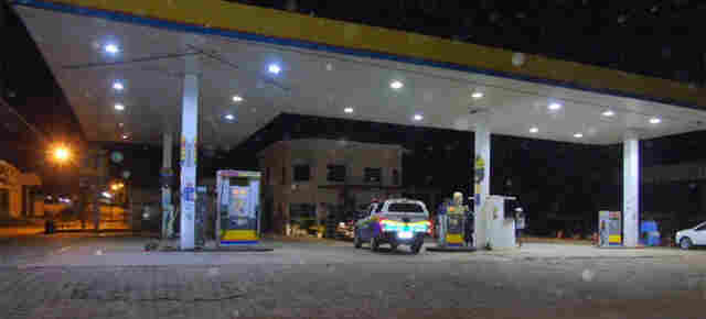 Vídeo: Criminosos roubam dois postos de combustíveis