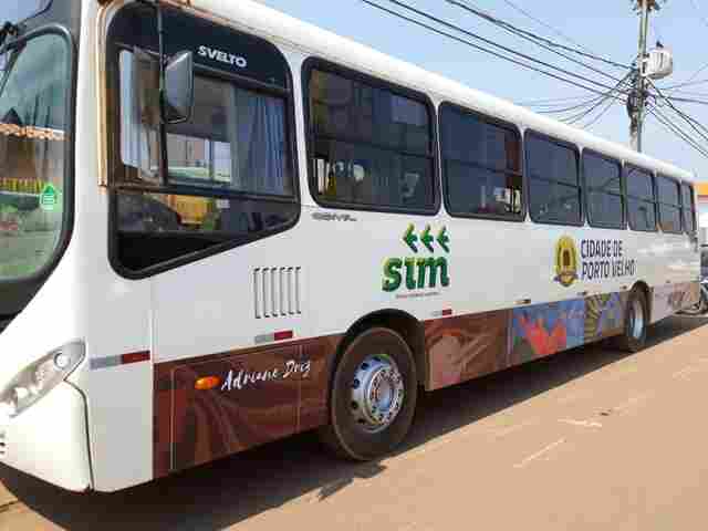 Projeto divulga trabalho de artistas plásticos em ônibus de transporte público em Porto Velho