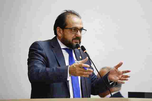 Laerte Gomes requer relatório da Sefin sobre incentivo tributário a empresas aéreas