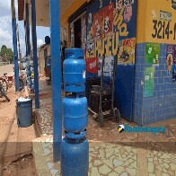 Até comerciantes reclamam do novo reajuste no gás de cozinha