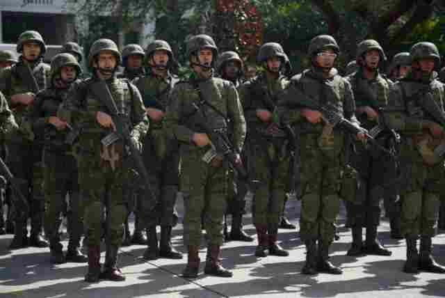 Lei transfere para Justiça Militar julgamento de crimes contra civis