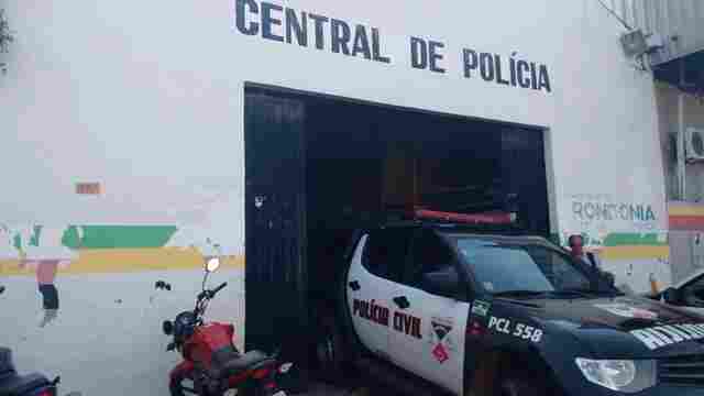 Homem enfurecido quebra vidraças da casa do pai e o ameaça de morte, em Porto Velho