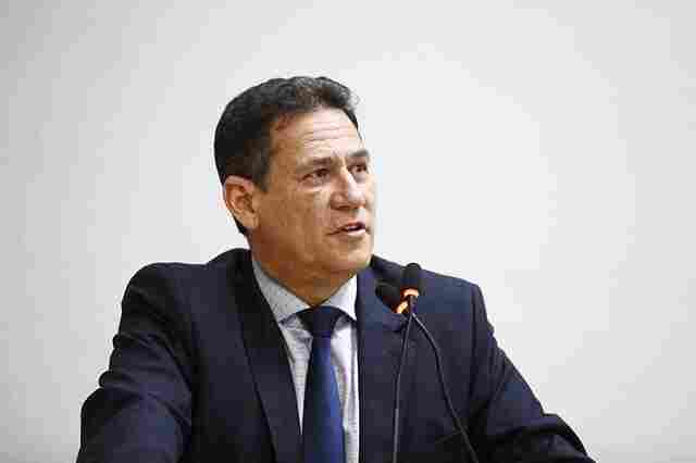 Deputado Maurão indica benefícios a várias associações e municípios