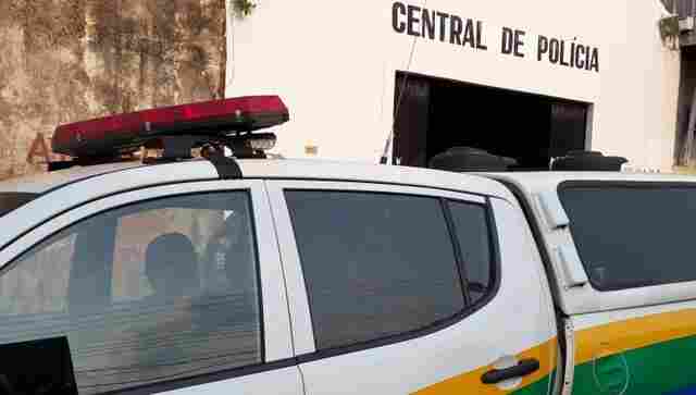 Embriagado, homem ameaça ex-esposa e diz que vai matá-la quando sair da prisão