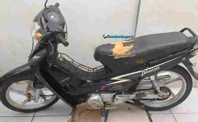 Ao tentar regularizar documento de motocicleta, homem descobre restrição de roubo do veículo