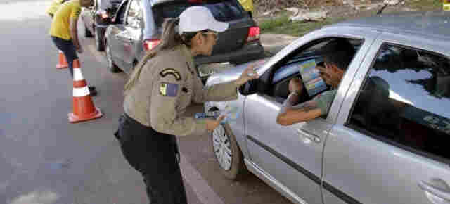 Temer veta projeto que autorizava uso de armas de fogo por agentes de trânsito