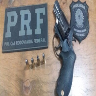 PRF detém homem com revólver escondido em veículo na RO-459
