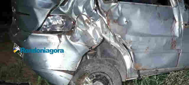 Capotamento mata um e fere 3 na BR-364 em Porto Velho