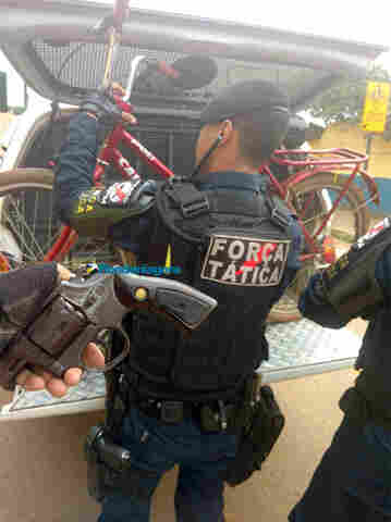 Adolescente é apreendido com revólver e diz que comprou para proteção pessoal