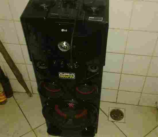 Três são presos após serem denunciados com materiais furtados na Zona Leste da capital