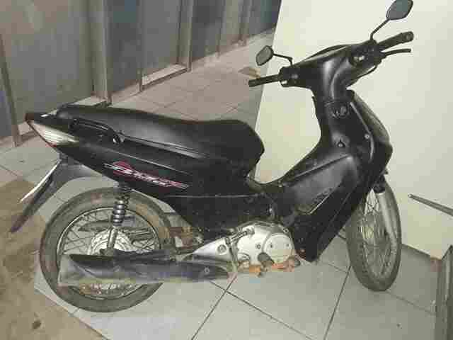 Policial flagra jovem conduzindo moto furtada na Capital