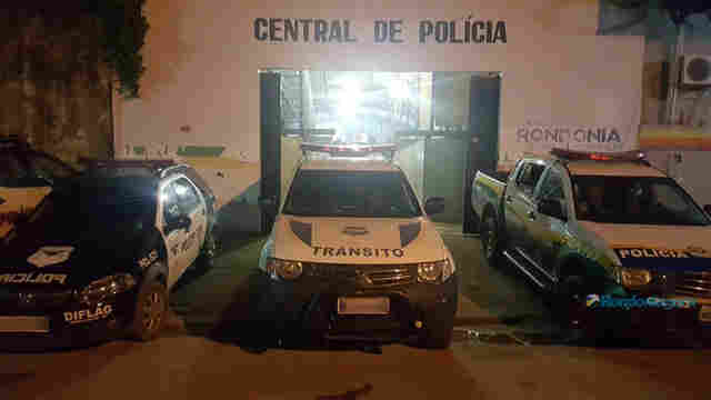 Sem capacete, ladrão é preso pela PM após furtar moto em frente a casa de shows